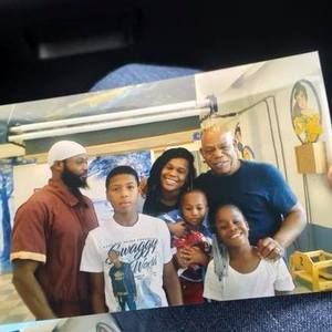 Meet your Posher, Bee